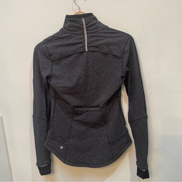 Lululemon Athletica Dark Gray Knit Top - Picture 5 of 6